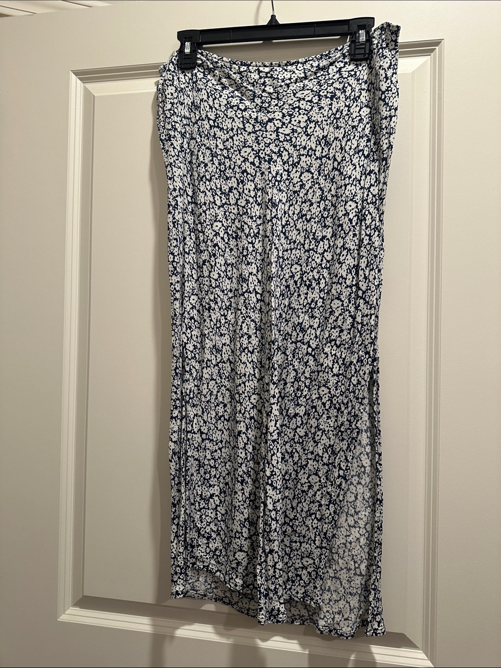 Women's Navy Floral Skirt With Slit
